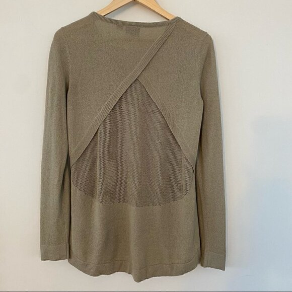 Tribal crew neck sweater with long sleeves, loose fitting,  stretchy knit - Picture 3 of 10